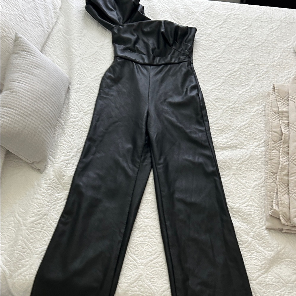 Sachin + Babi Jagger Black One-Shoulder Jumpsuit - Picture 2 of 9